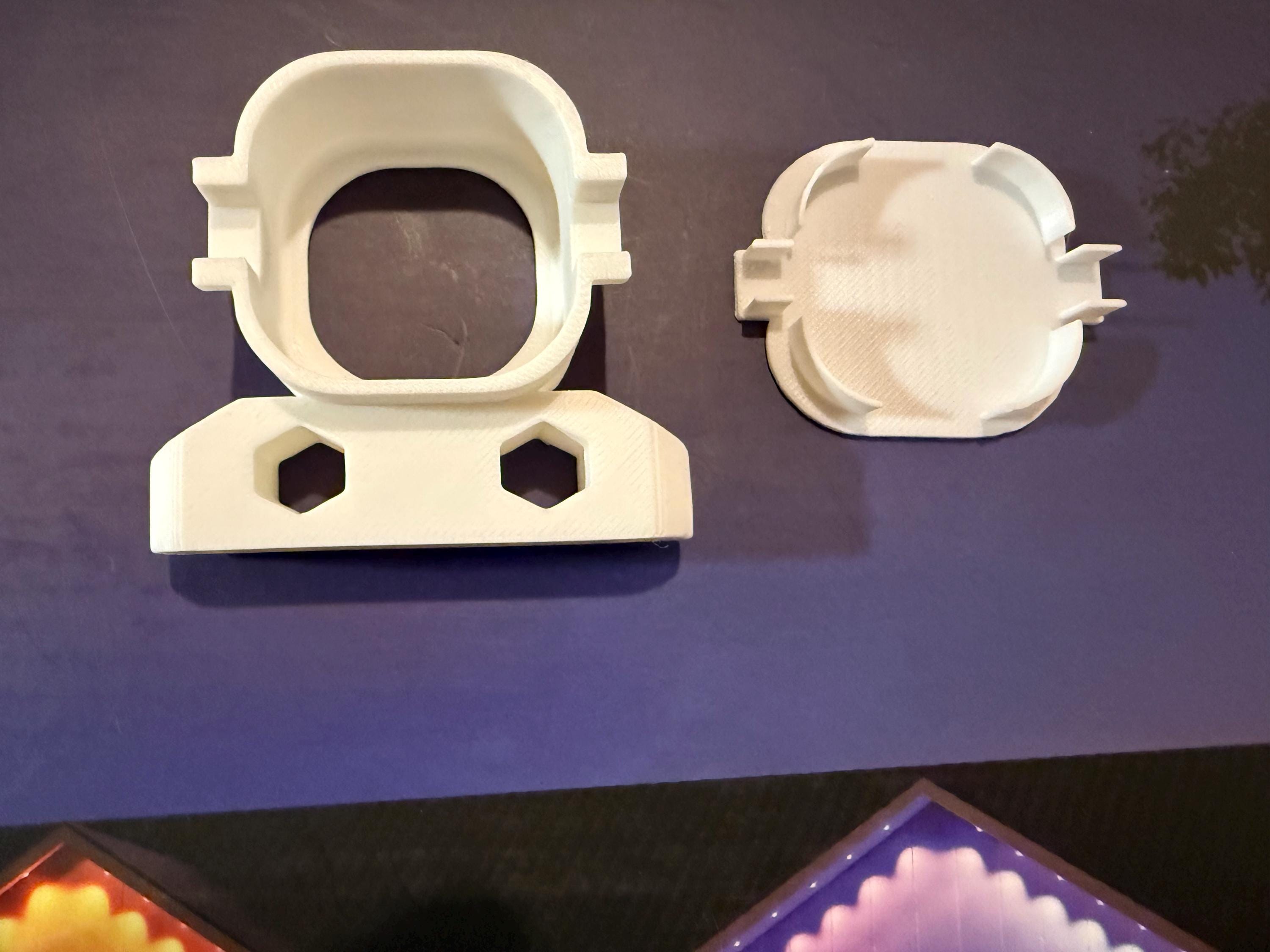 Govee Pro Permanent Outdoor Lights Side Mounting Brackets - H706 (White/Black)